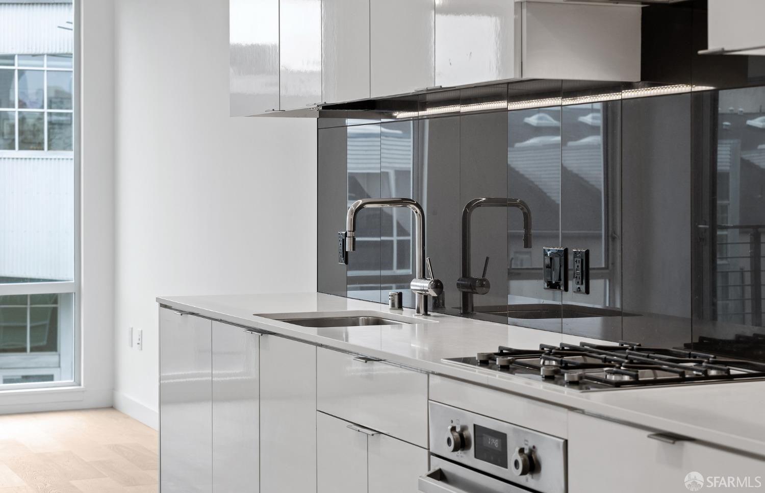 Photo #7: 423910504 Listing 