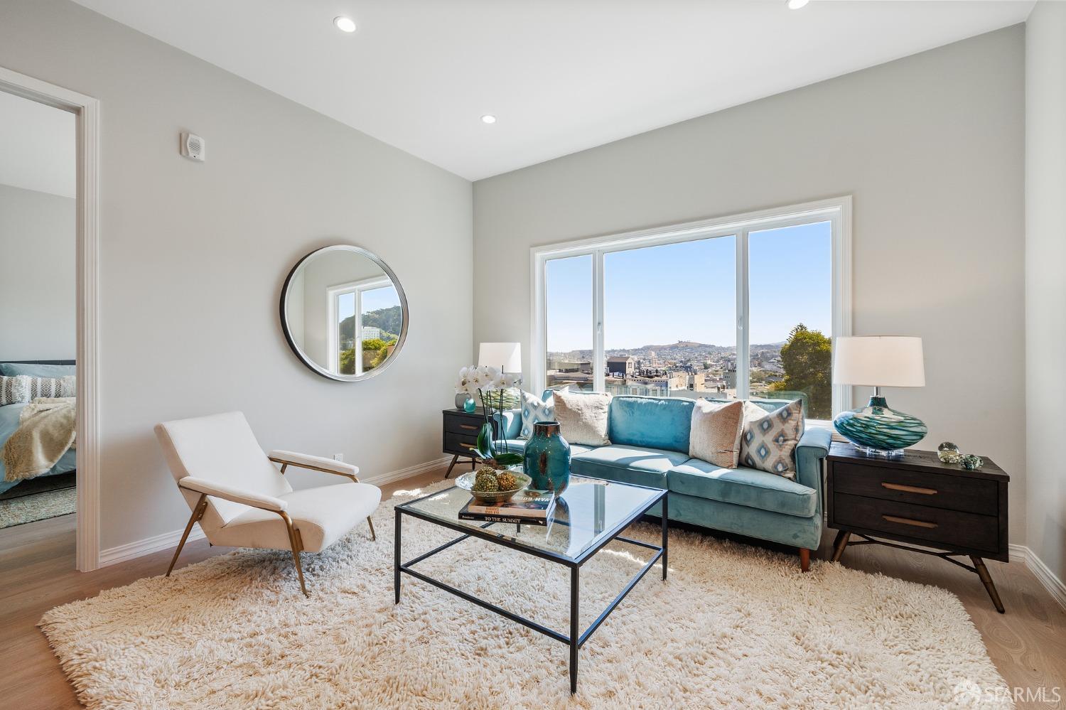 Photo #2: 423910702 Listing 