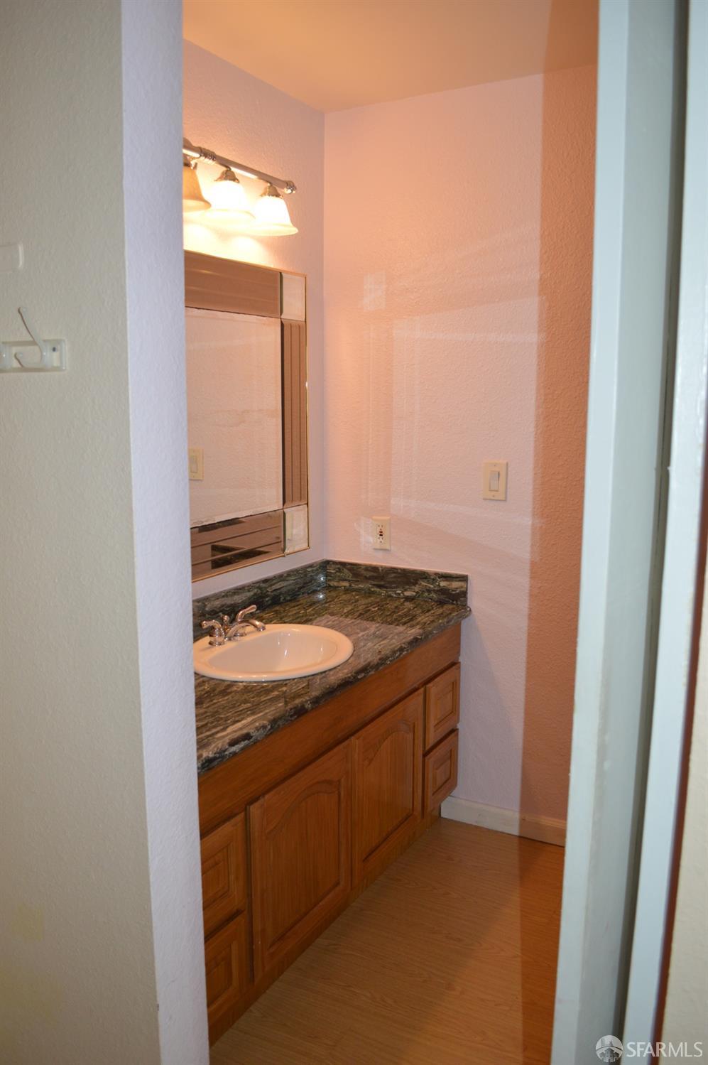 Detail Gallery Image 13 of 46 For 377 Mandarin Dr #108,  Daly City,  CA 94015 - 2 Beds | 1 Baths