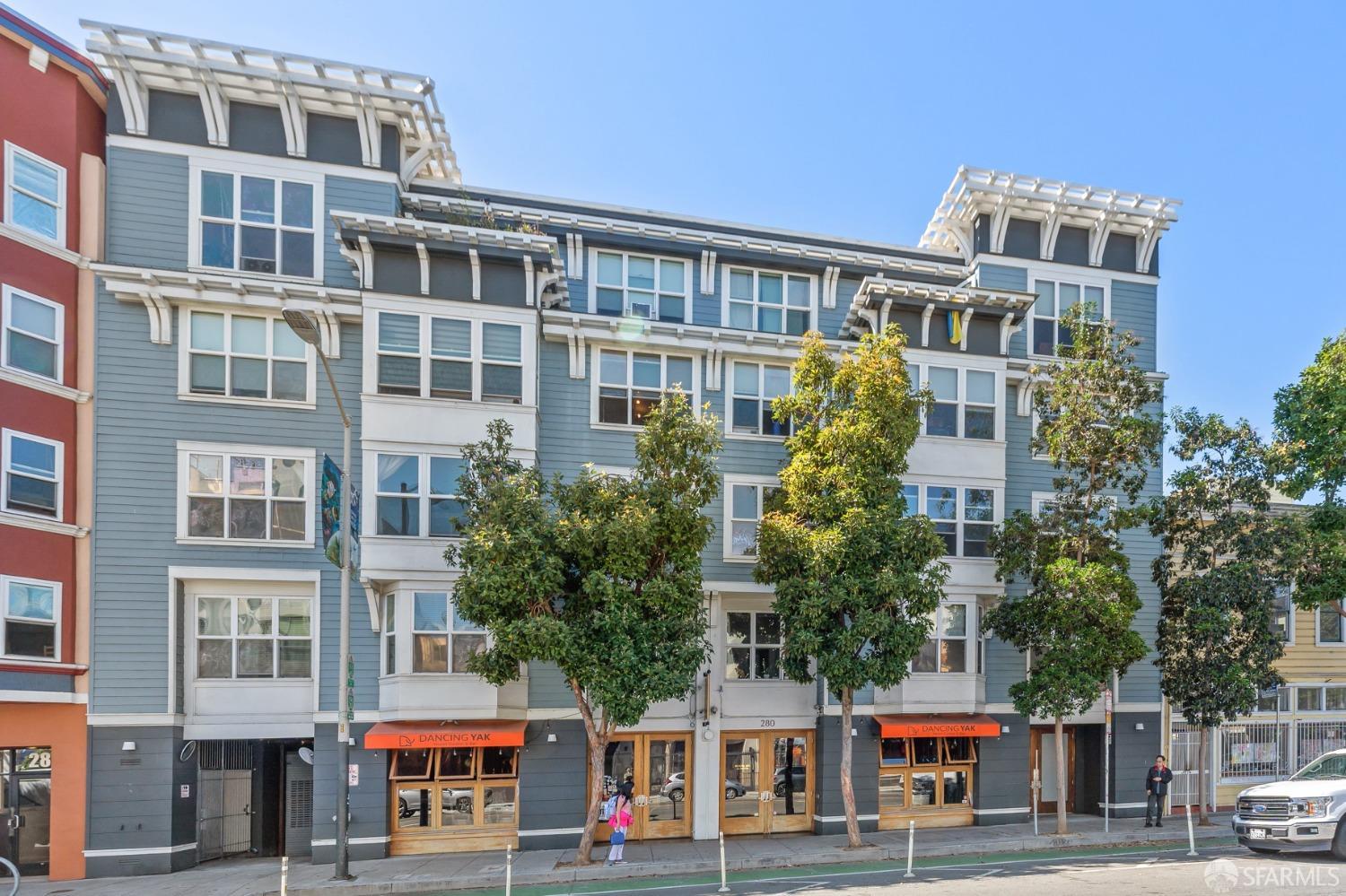 Photo #2: 423910404 Listing 