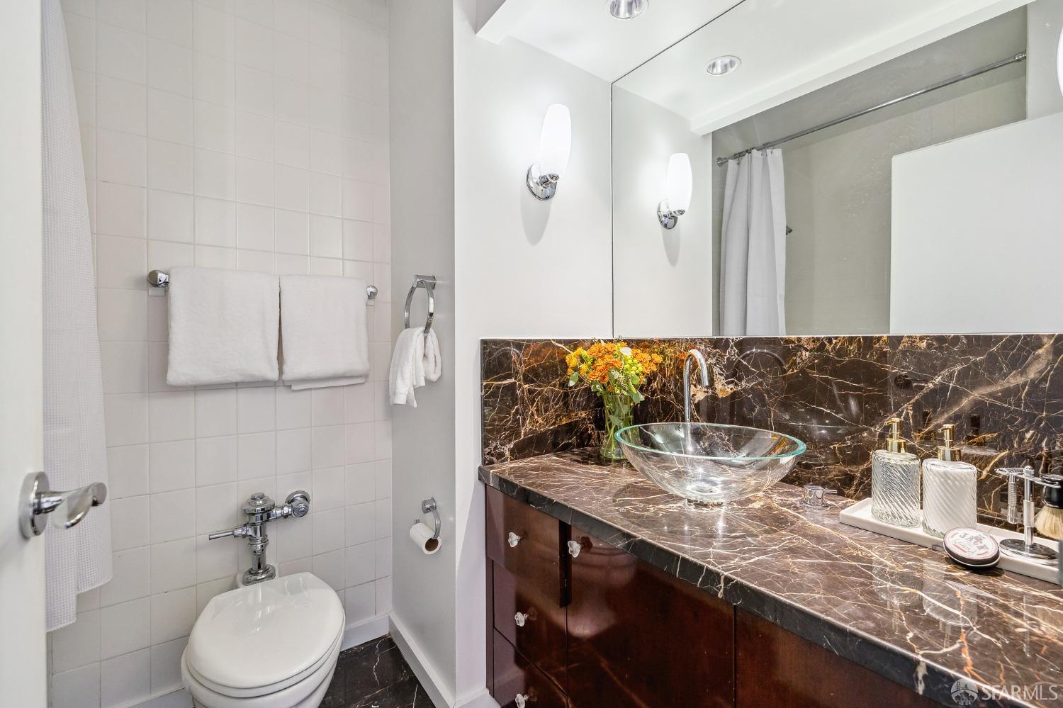 Photo #34: 423911053 Listing 