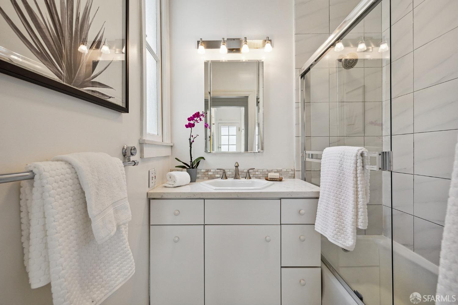 Photo #21: 423911601 Listing 