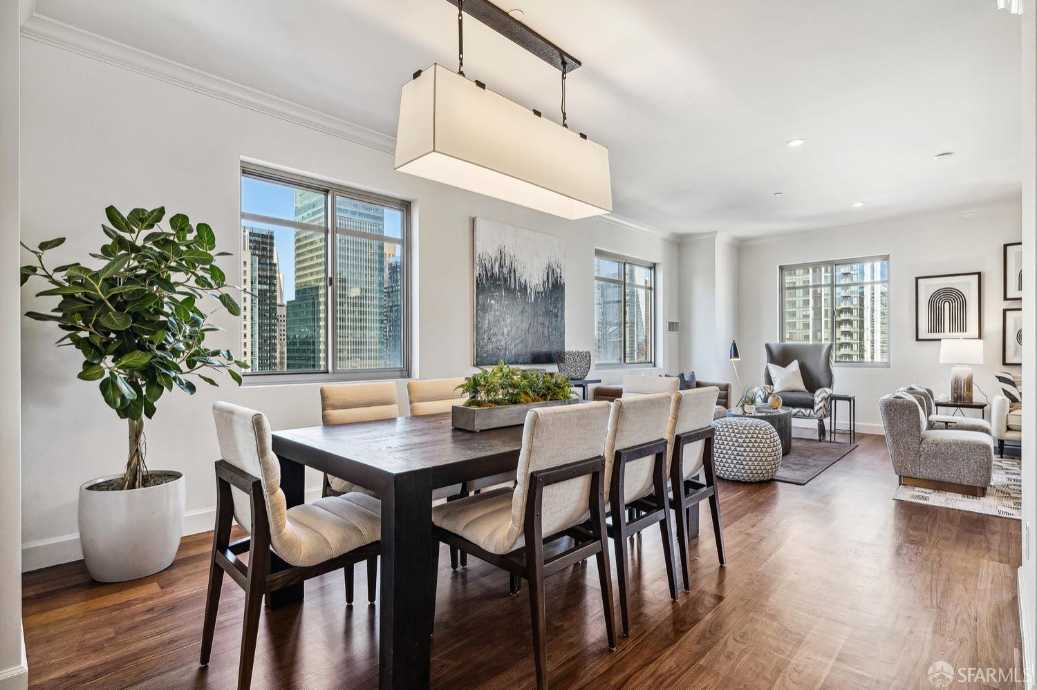 Photo #12: 423911368 Listing 