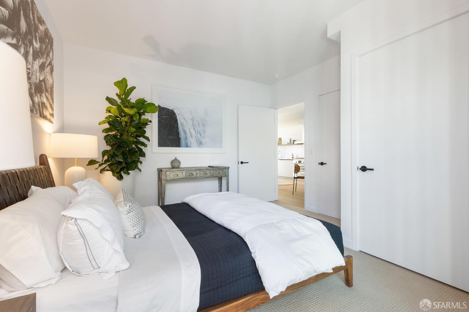 Photo #21: 423756047 Listing 