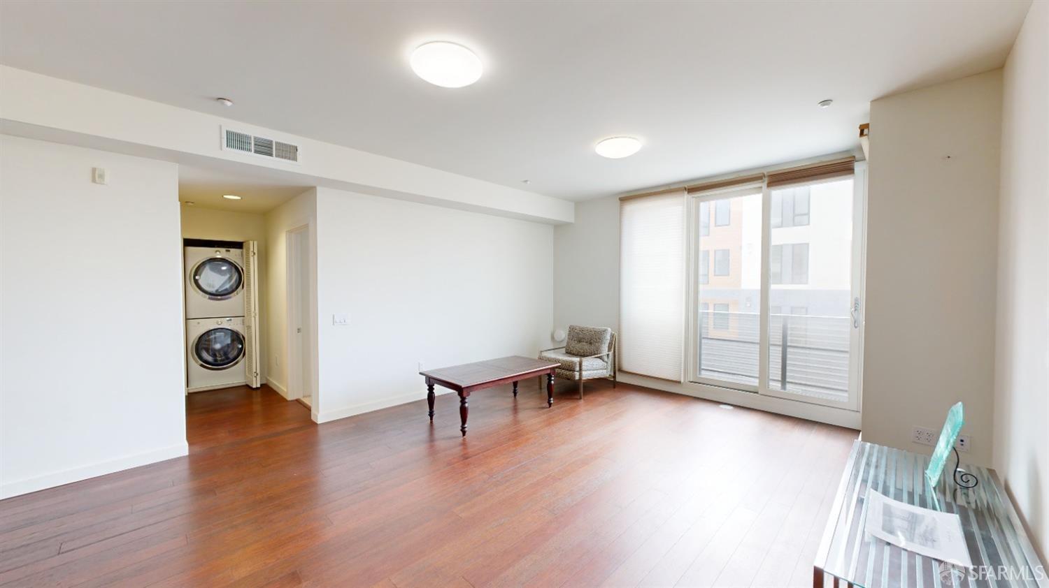 Detail Gallery Image 5 of 21 For 50 Jerrold Ave #314,  San Francisco,  CA 94124 - 2 Beds | 2 Baths