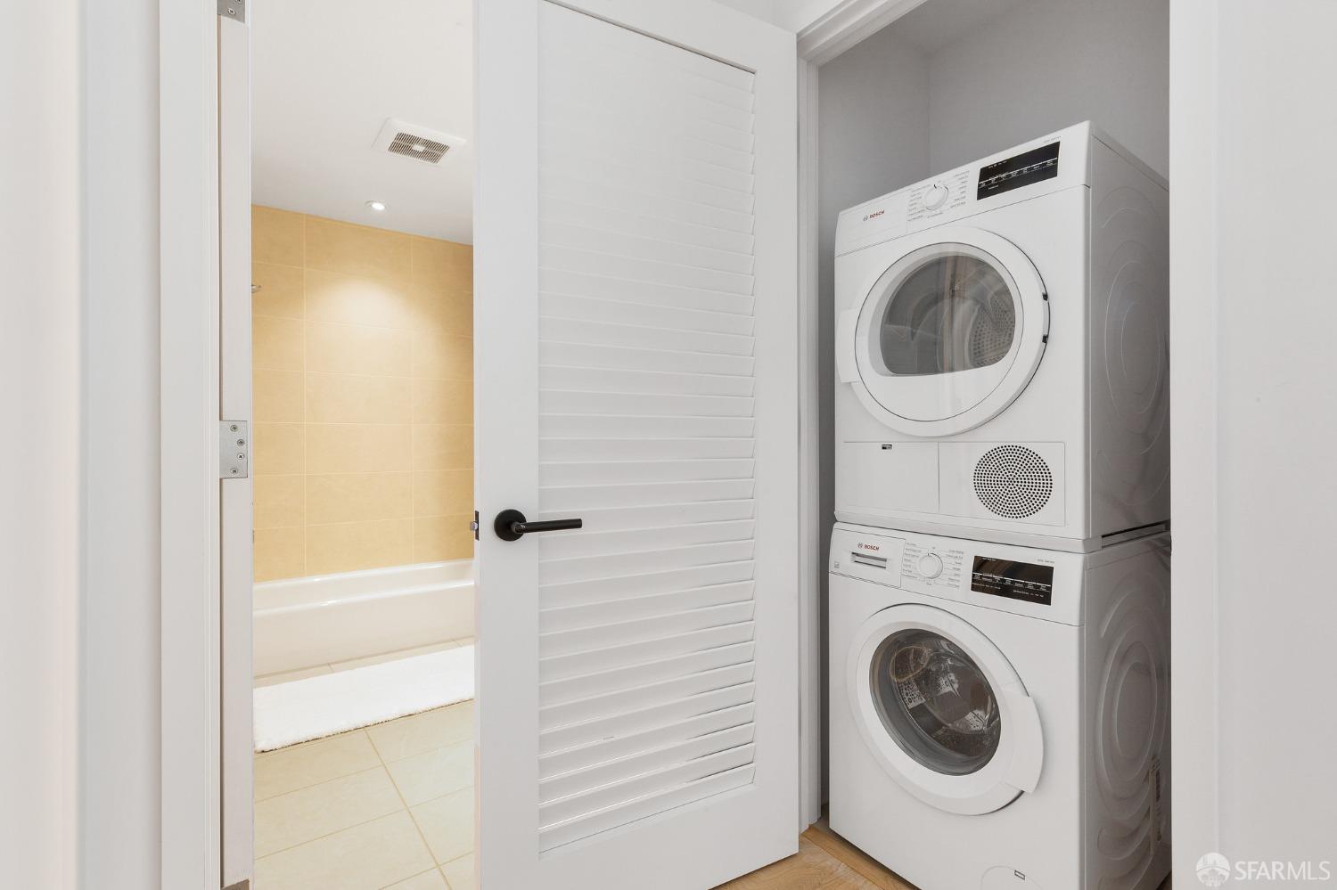 Photo #26: 423755871 Listing 