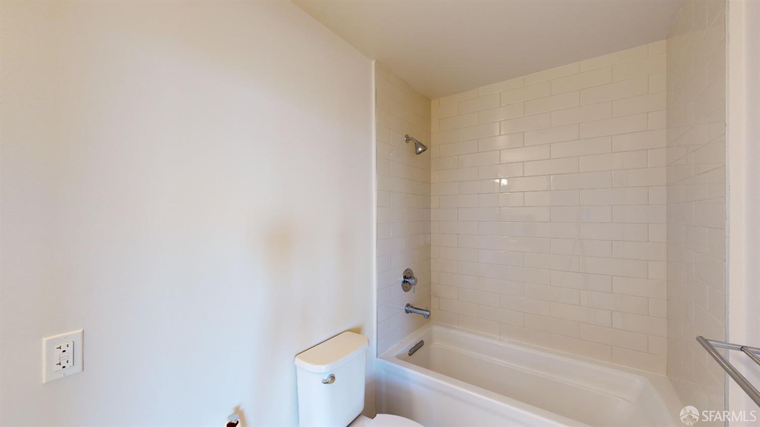 Detail Gallery Image 13 of 21 For 50 Jerrold Ave #314,  San Francisco,  CA 94124 - 2 Beds | 2 Baths