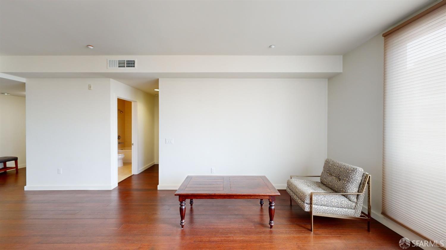 Detail Gallery Image 3 of 21 For 50 Jerrold Ave #314,  San Francisco,  CA 94124 - 2 Beds | 2 Baths
