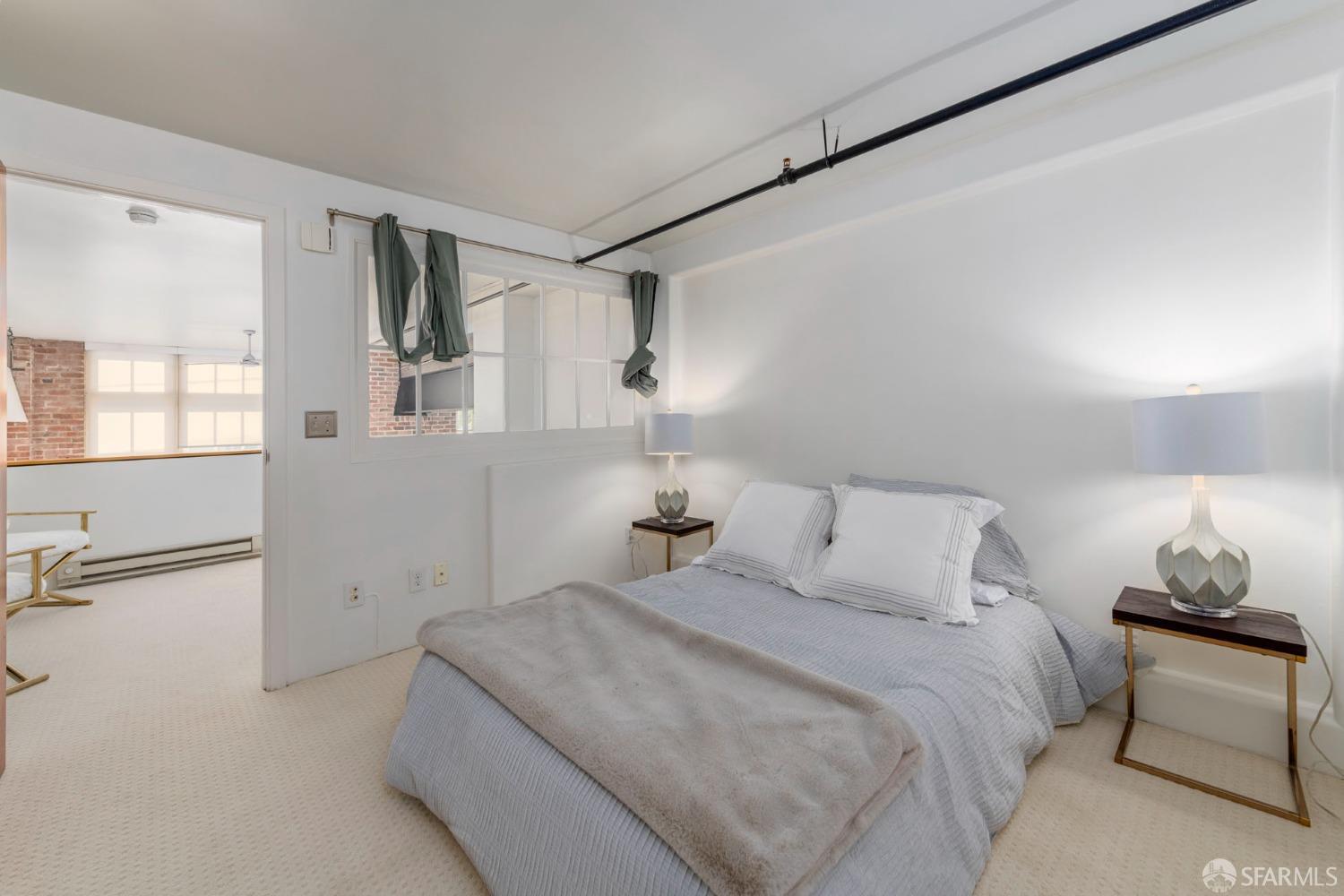 Photo #19: 423911438 Listing 