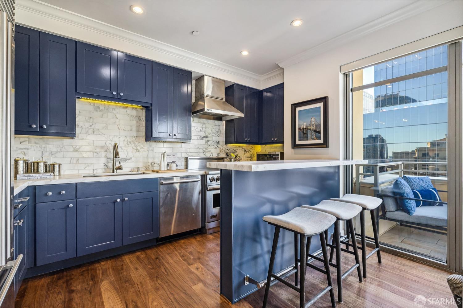 Photo #19: 423911368 Listing 