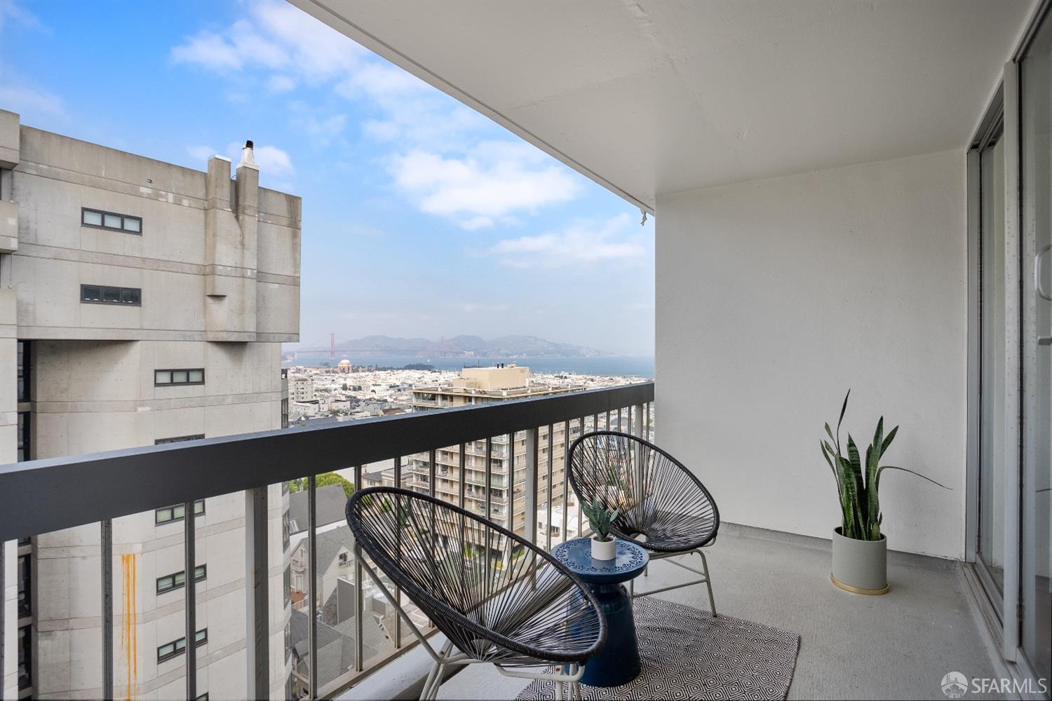 Photo #3: 423911666 Listing 