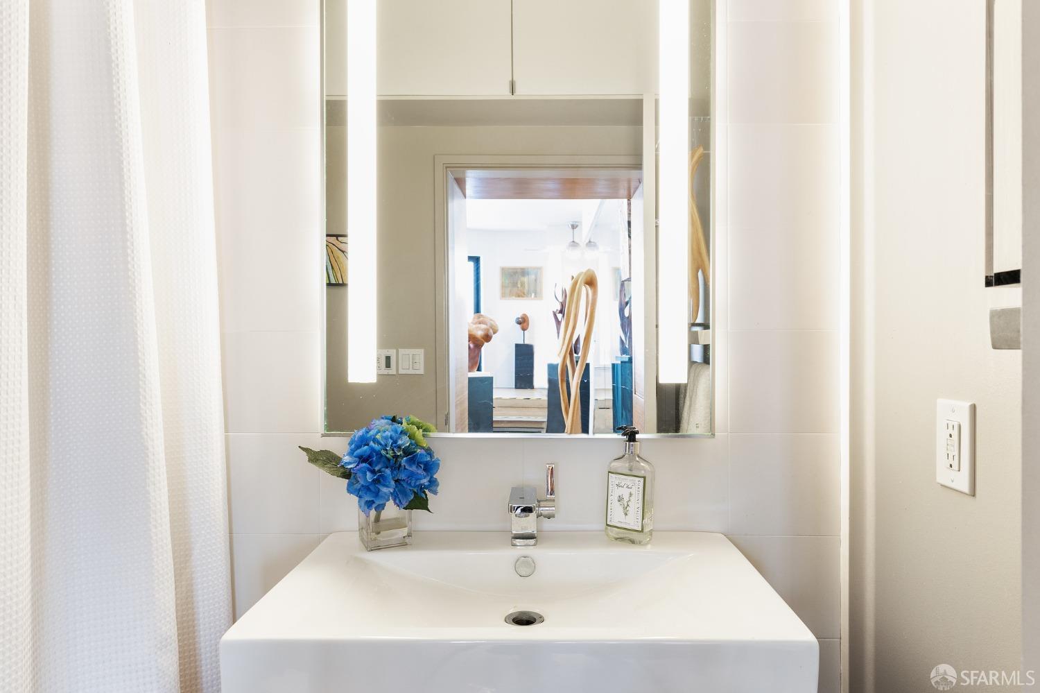 Photo #13: 423911848 Listing 