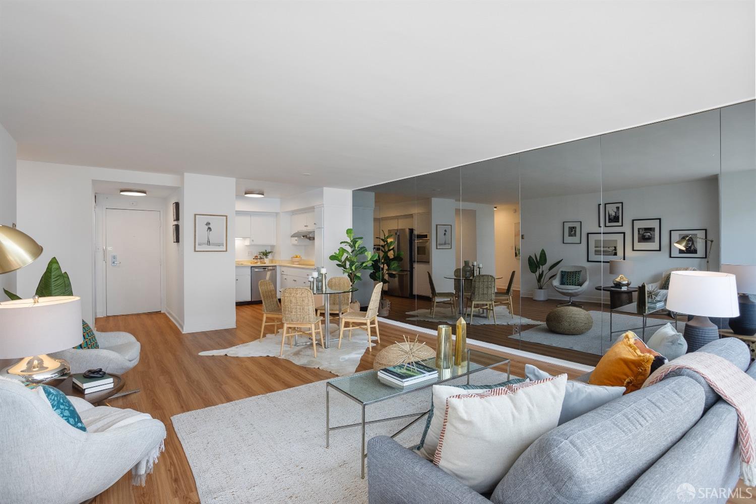 Photo #9: 423911666 Listing 