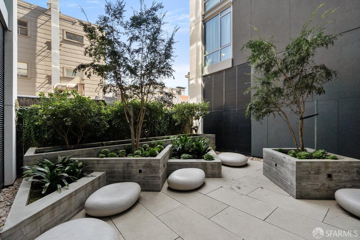 Photo #26: 423910789 Listing 