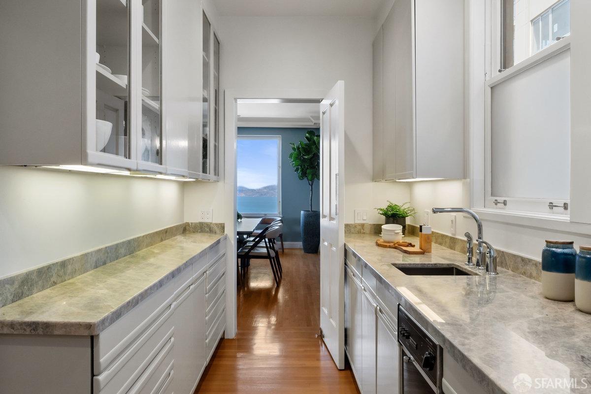 Photo #21: 423906708 Listing 