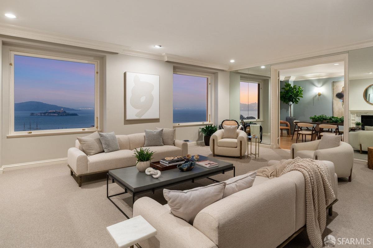 Photo #3: 423906708 Listing 