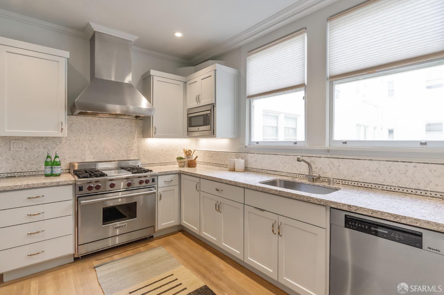 Photo #18: 423911963 Listing 
