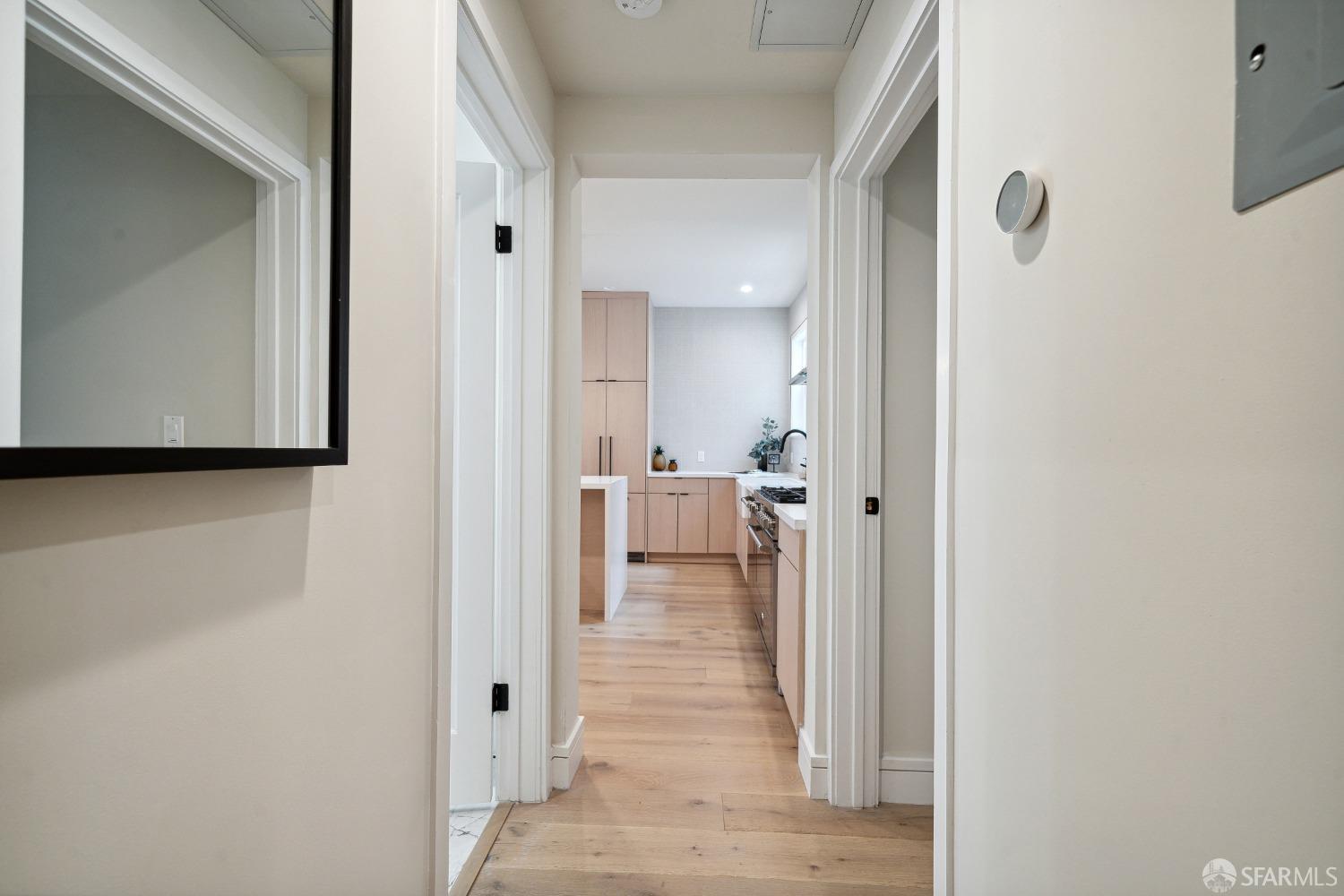 Photo #22: 423912491 Listing 