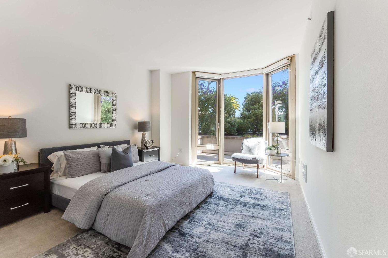 Photo #8: 423912336 Listing 