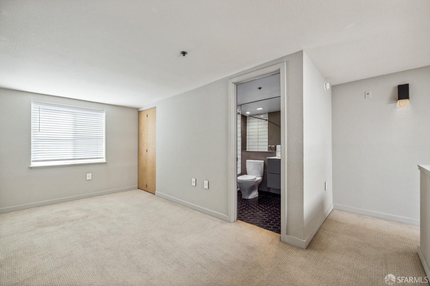 Photo #20: 423912440 Listing 