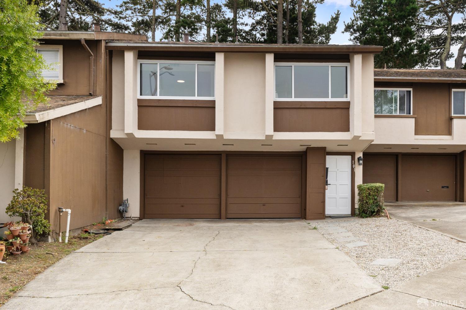 Detail Gallery Image 1 of 1 For 101 Pamela Ct #15,  Daly City,  CA 94015 - 3 Beds | 2 Baths