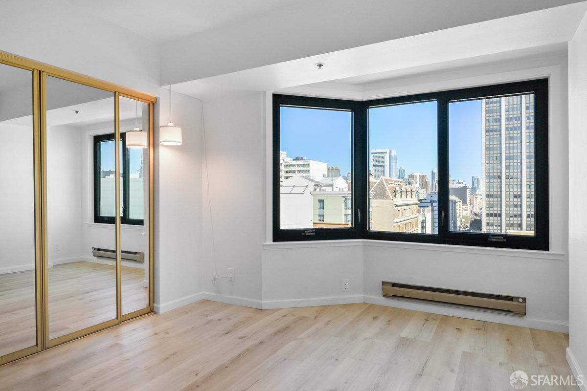 Photo #13: 423912897 Listing 