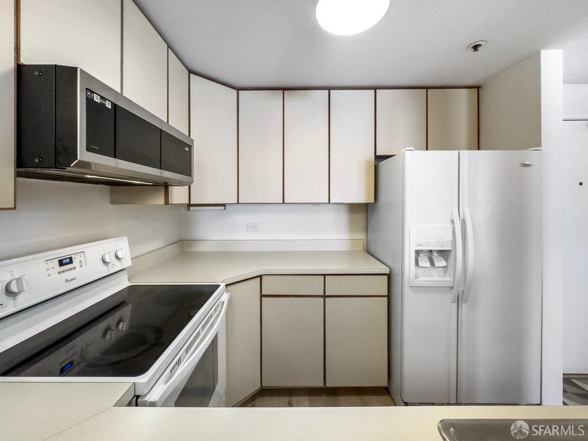Photo #10: 423912897 Listing 