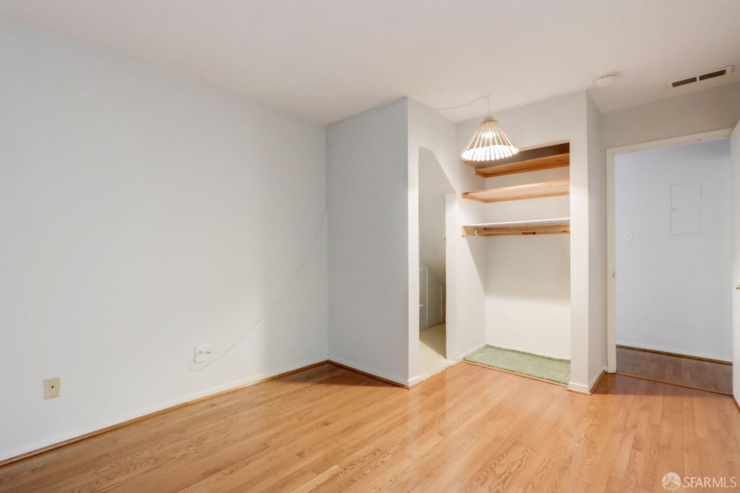 Photo #19: 423912727 Listing 