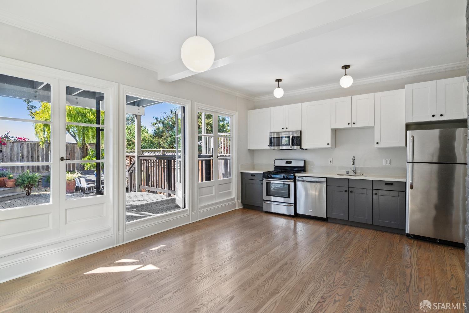 Photo #10: 423912674 Listing 