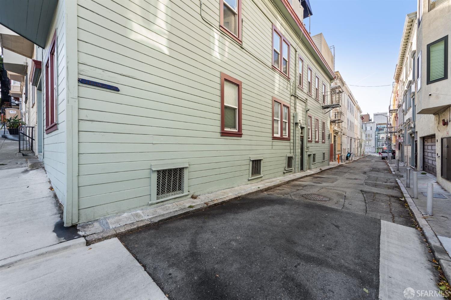 Photo #21: 423912285 Listing 