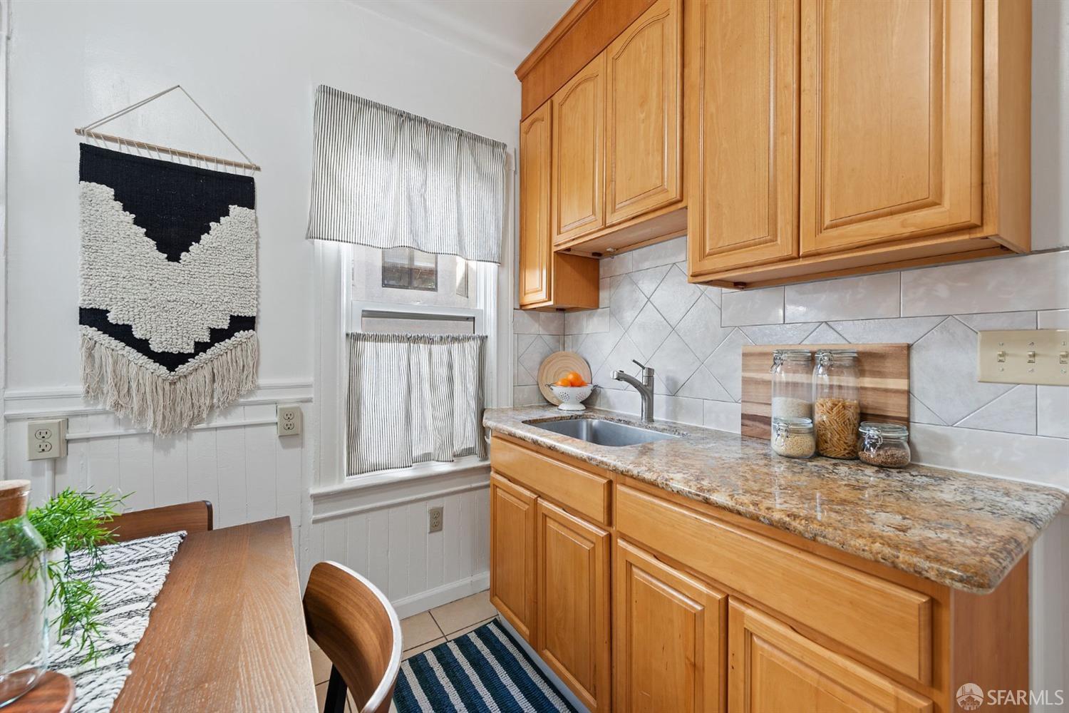 Photo #7: 423912285 Listing 