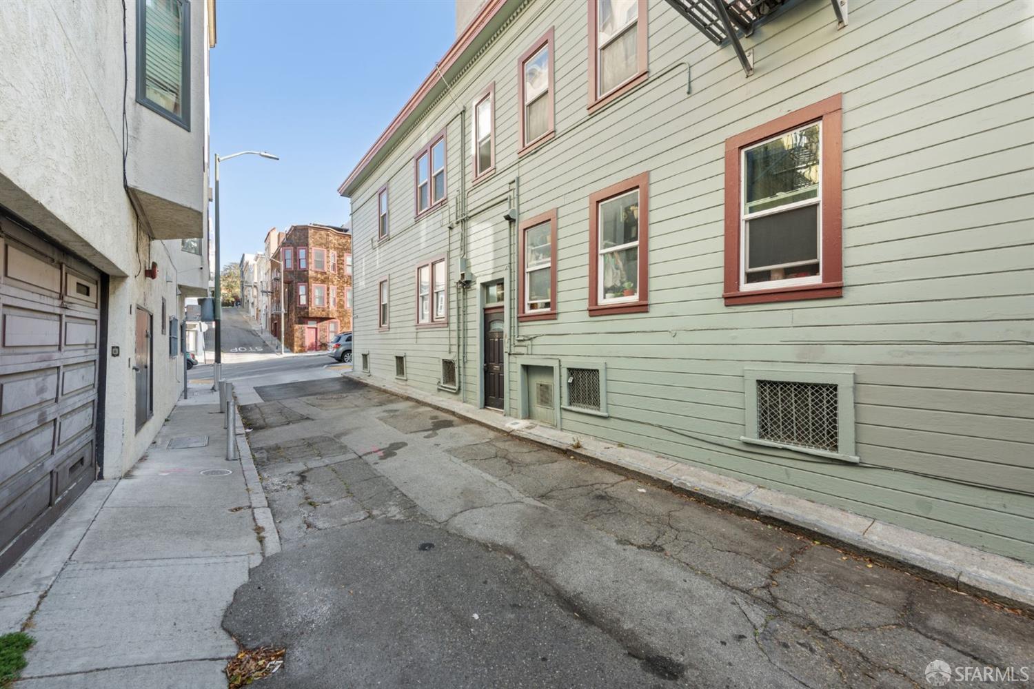Photo #17: 423912285 Listing 