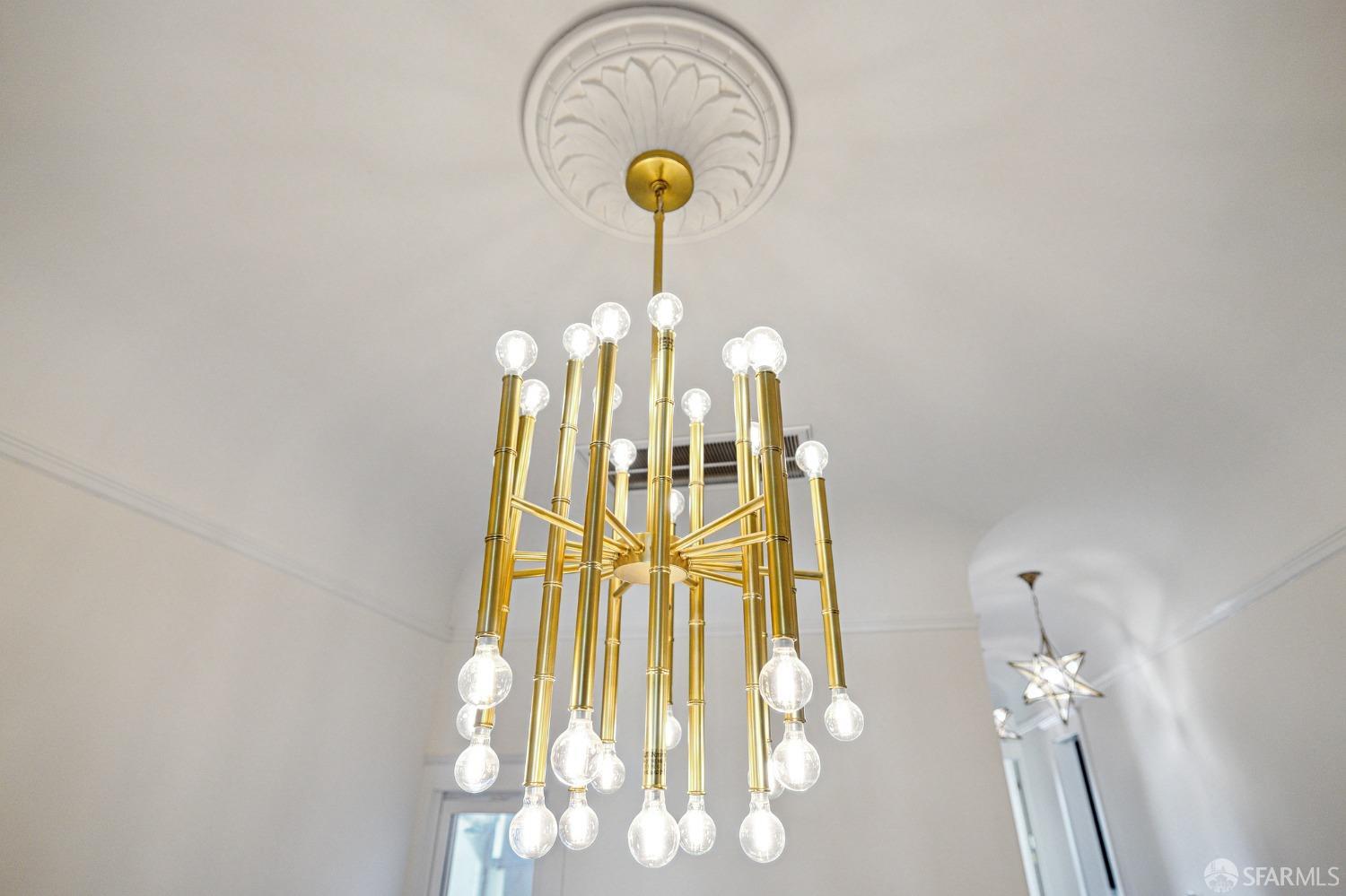 Photo #5: 423913557 Listing 
