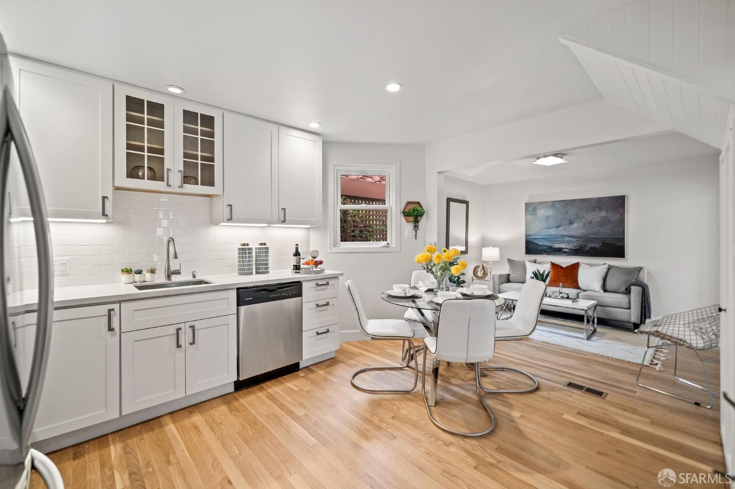 Photo #6: 423906965 Listing 