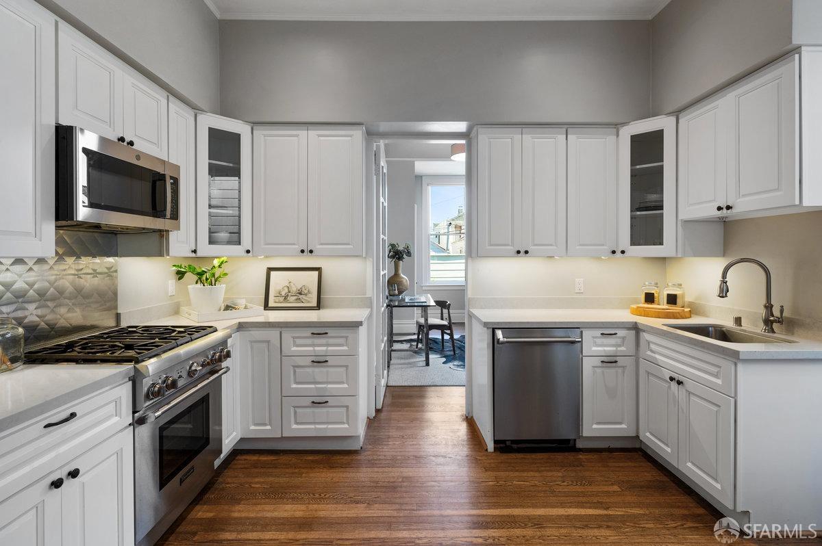 Photo #3: 423913721 Listing 