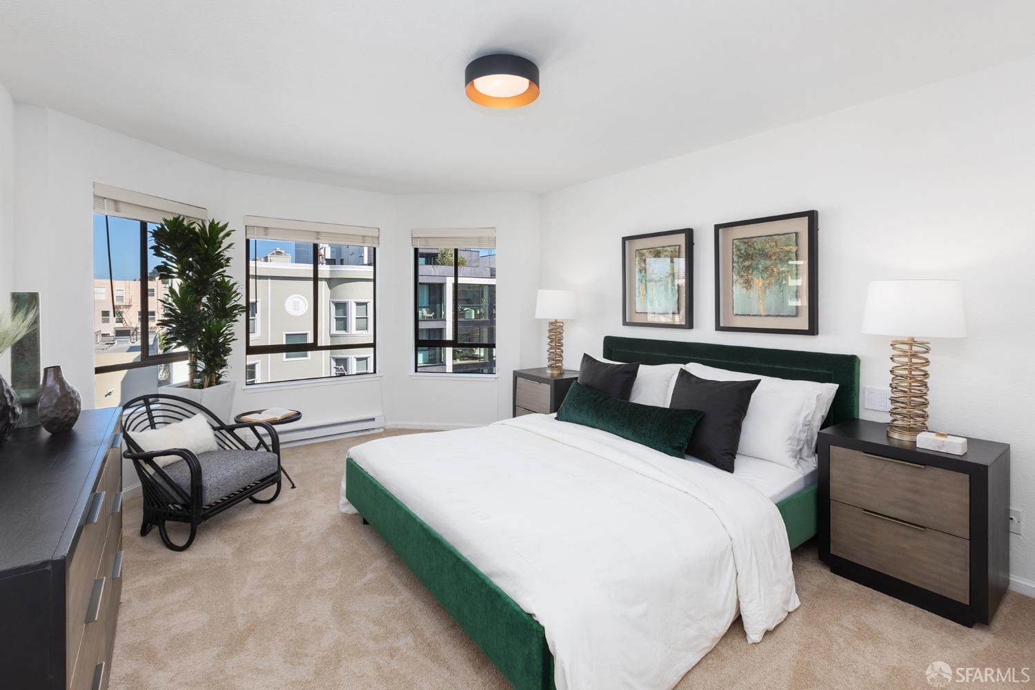 Photo #13: 423913673 Listing 