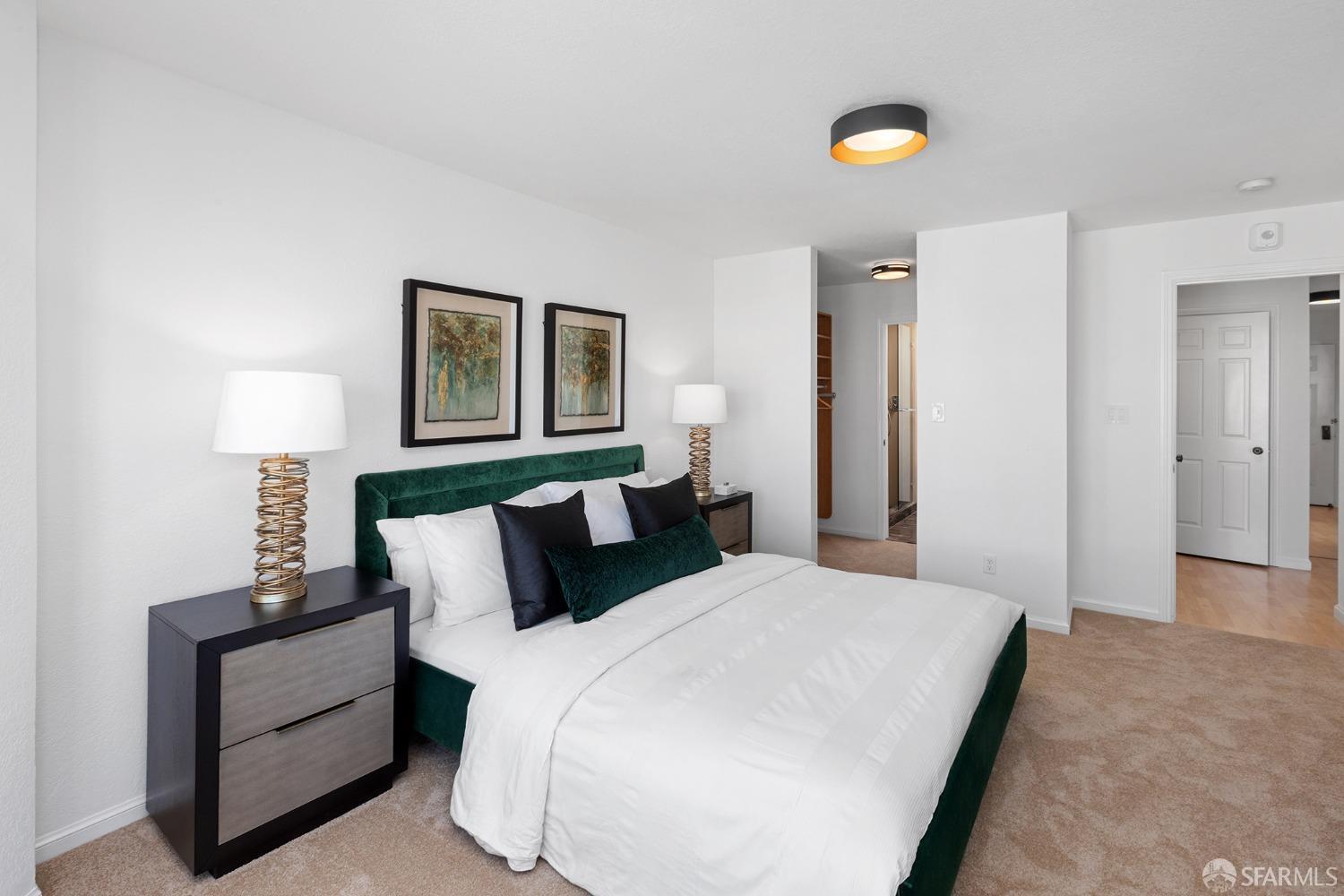 Photo #14: 423913673 Listing 
