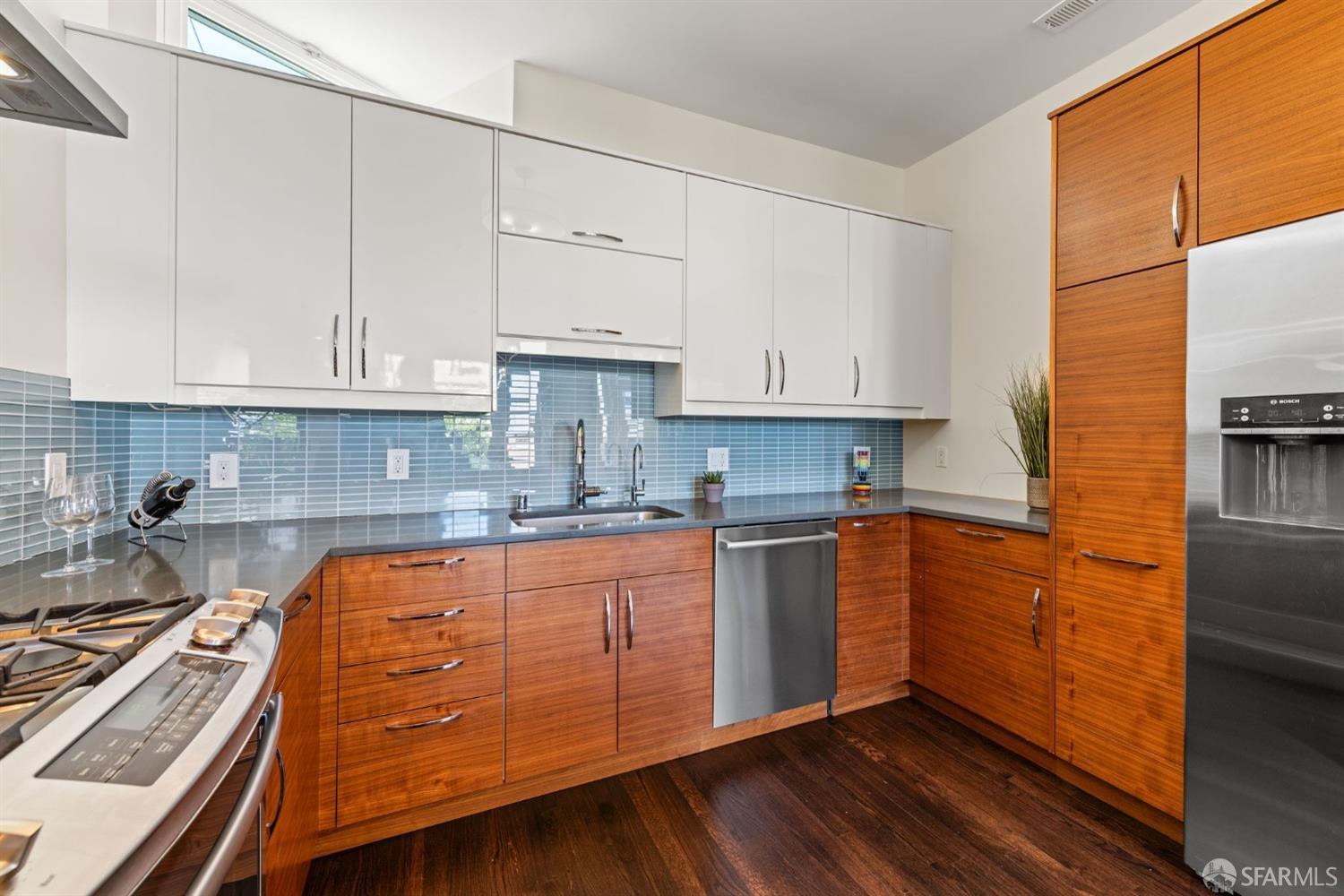 Photo #10: 423900041 Listing 