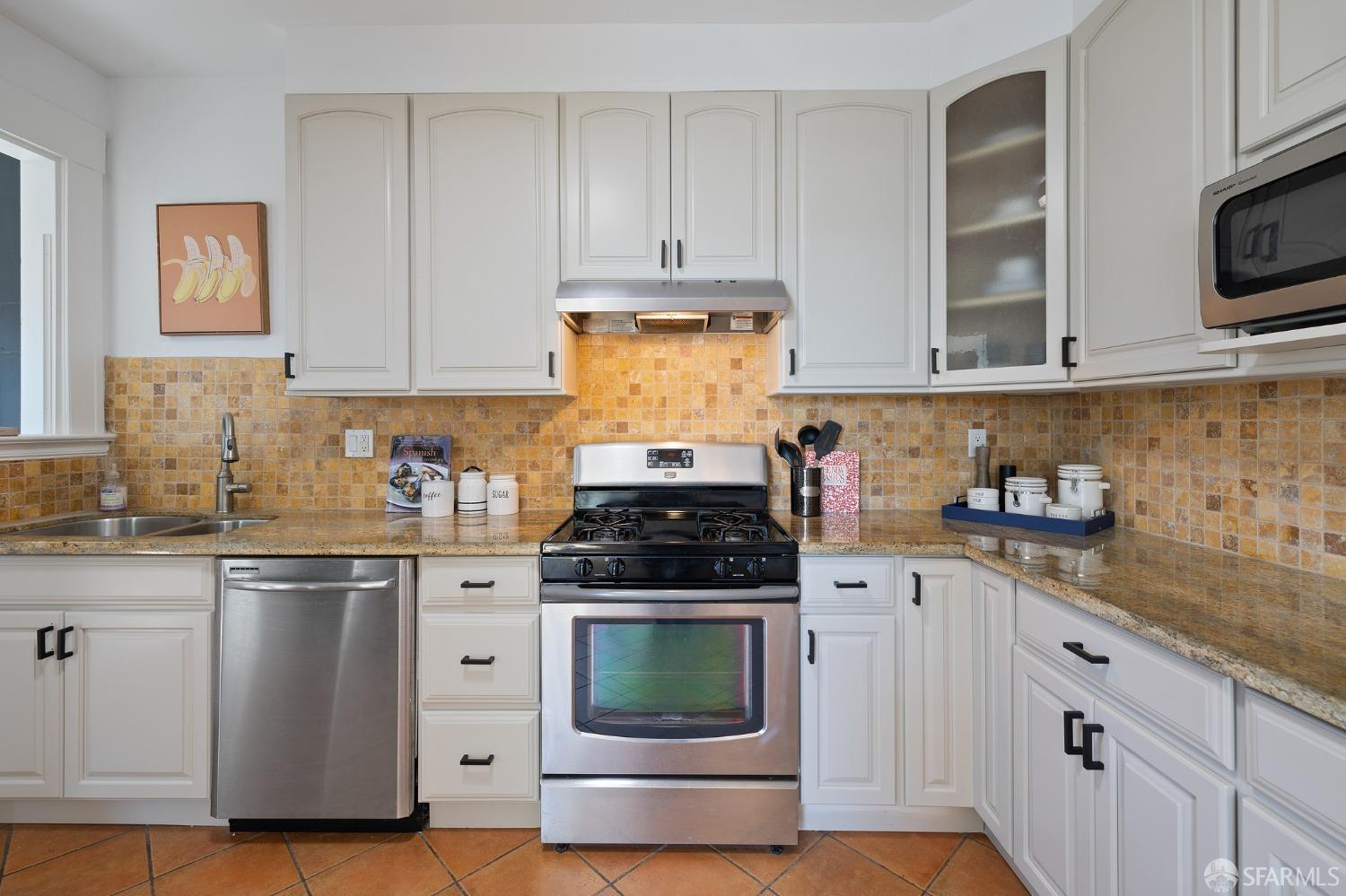 Photo #20: 423913467 Listing 