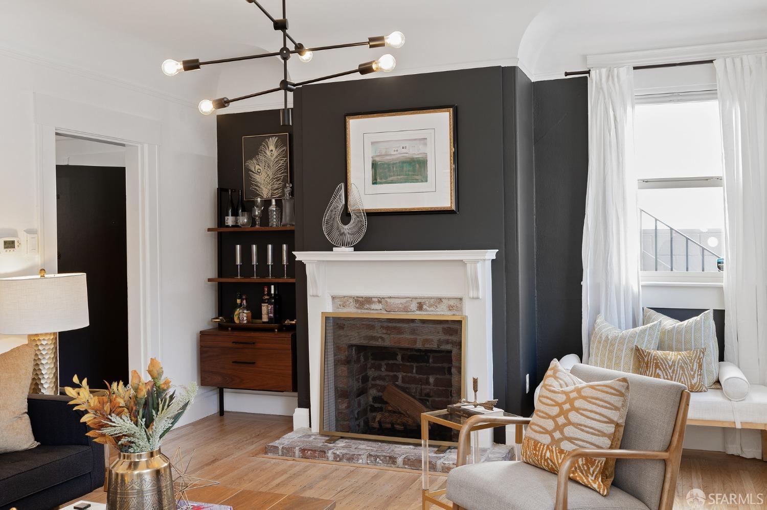 Photo #9: 423913467 Listing 