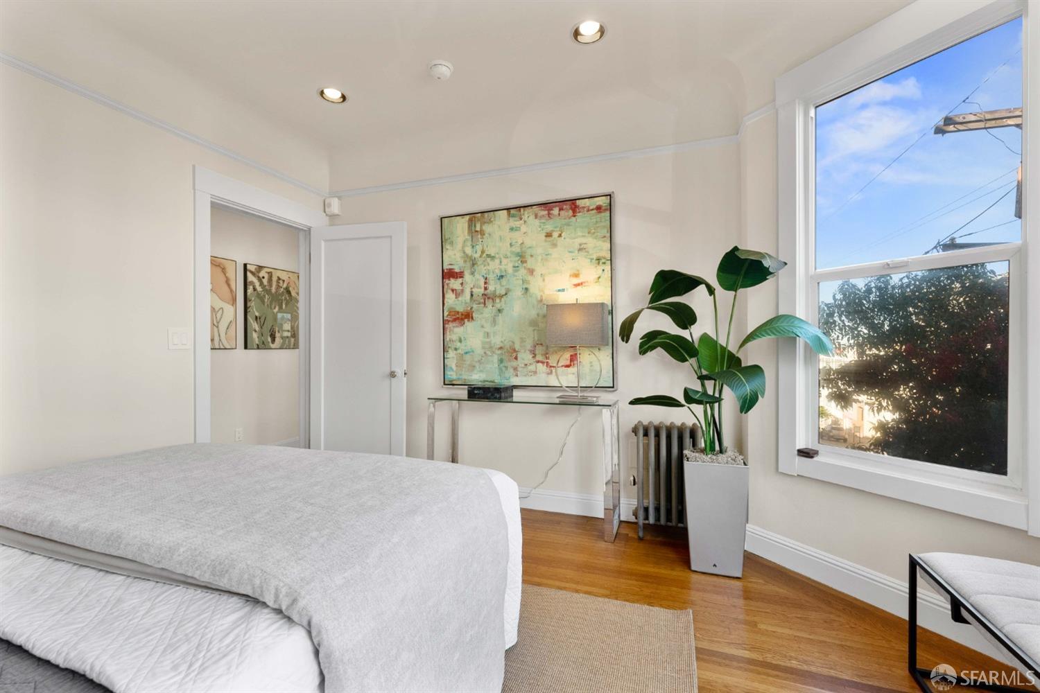 Photo #11: 423915613 Listing 