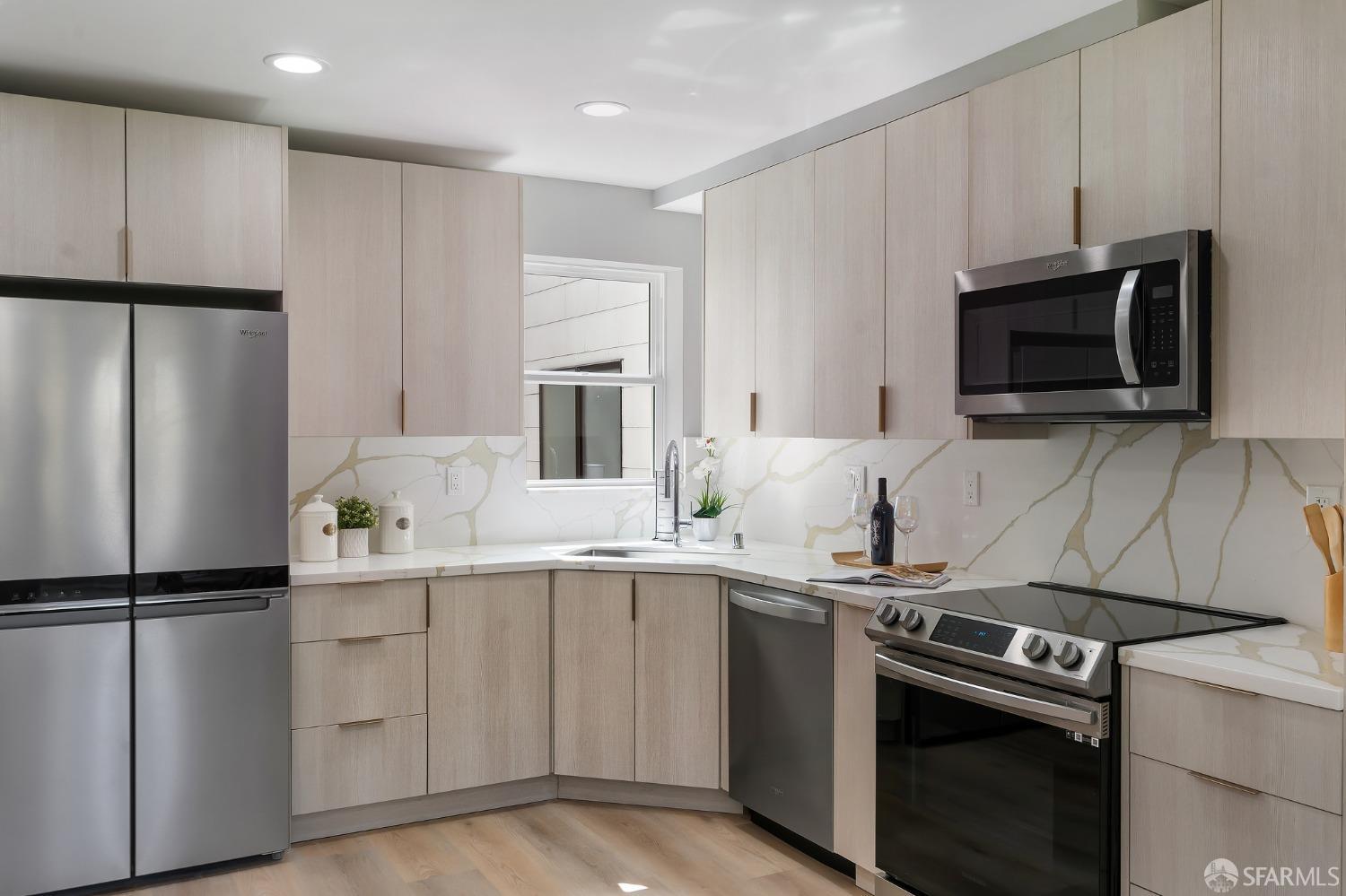 Photo #10: 423916355 Listing 