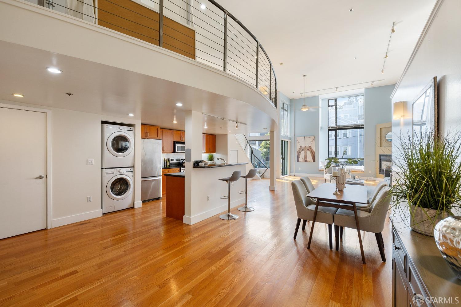 Photo #8: 423916390 Listing 