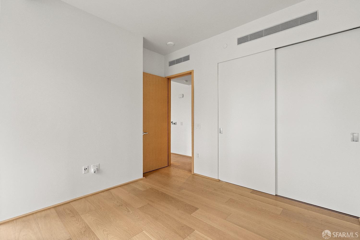 Photo #9: 423913513 Listing 