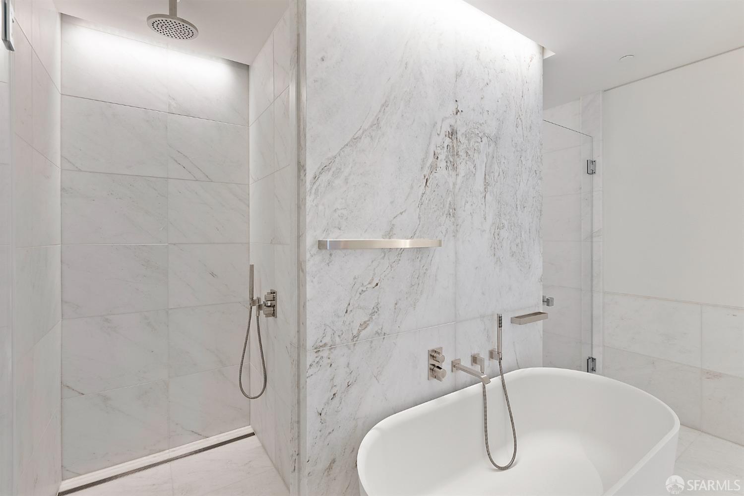 Photo #22: 423911928 Listing 