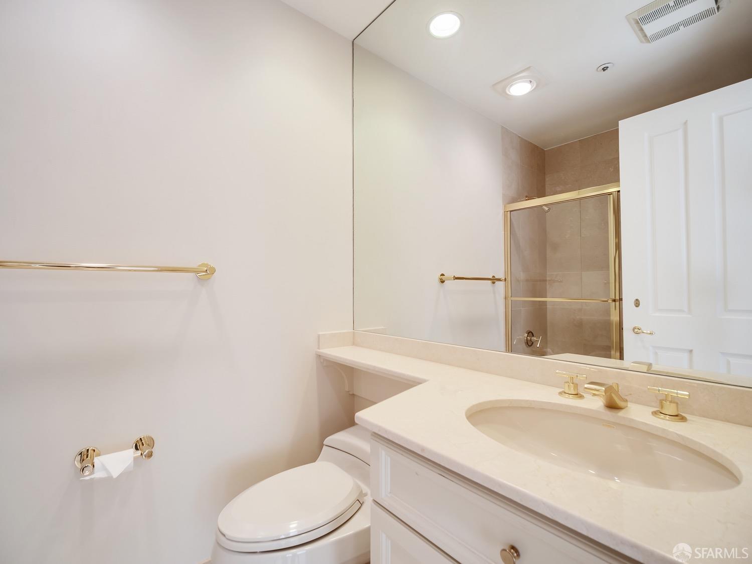 Detail Gallery Image 22 of 30 For 1340 Clay St #502,  San Francisco,  CA 94109 - 2 Beds | 2 Baths