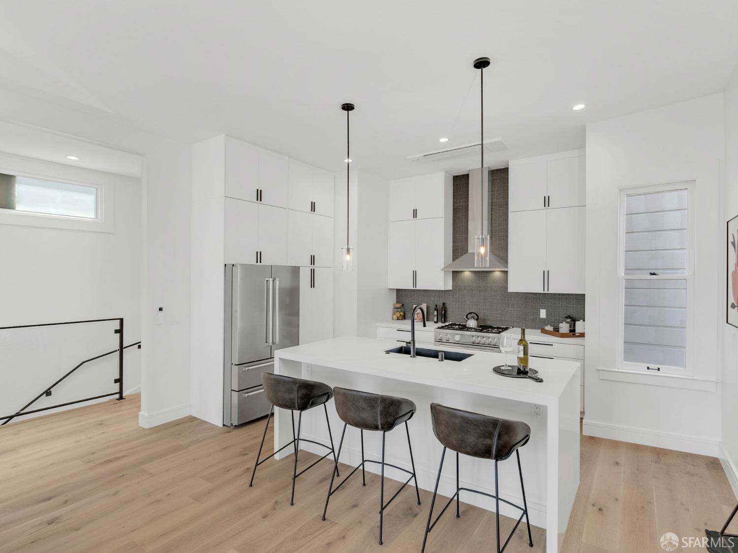 Photo #7: 423917077 Listing 