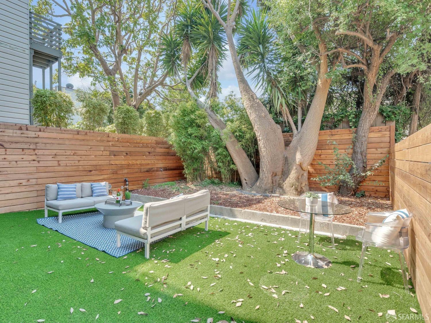 Photo #21: 423917077 Listing 