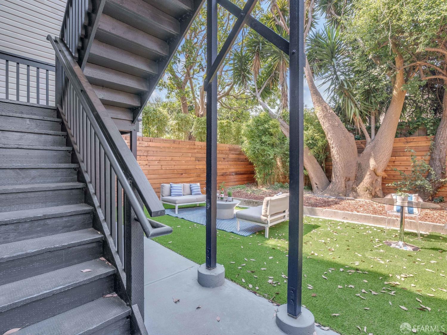 Photo #20: 423917077 Listing 