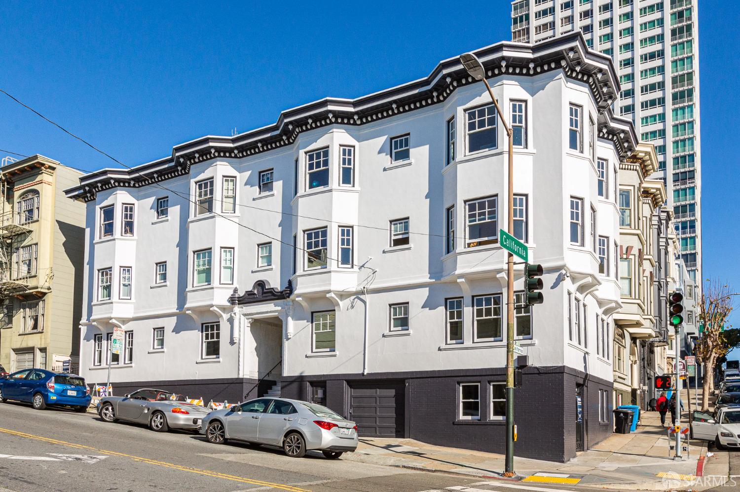 Detail Gallery Image 1 of 1 For 1100 Leavenworth St #3,  San Francisco,  CA 94109 - 2 Beds | 2 Baths
